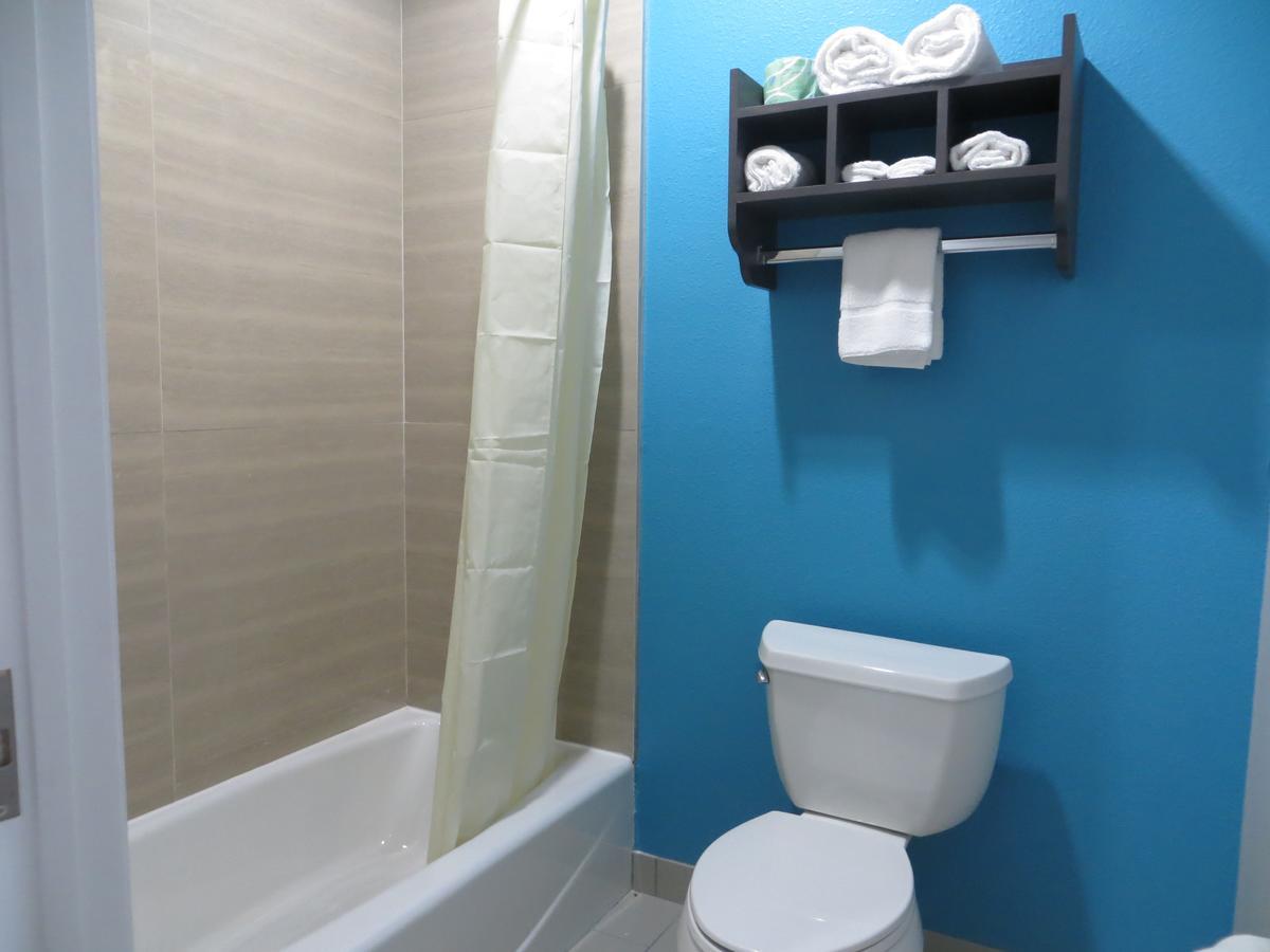 יוסטון Haven Inn & Suites Willowbrook (Adults Only) מראה חיצוני תמונה